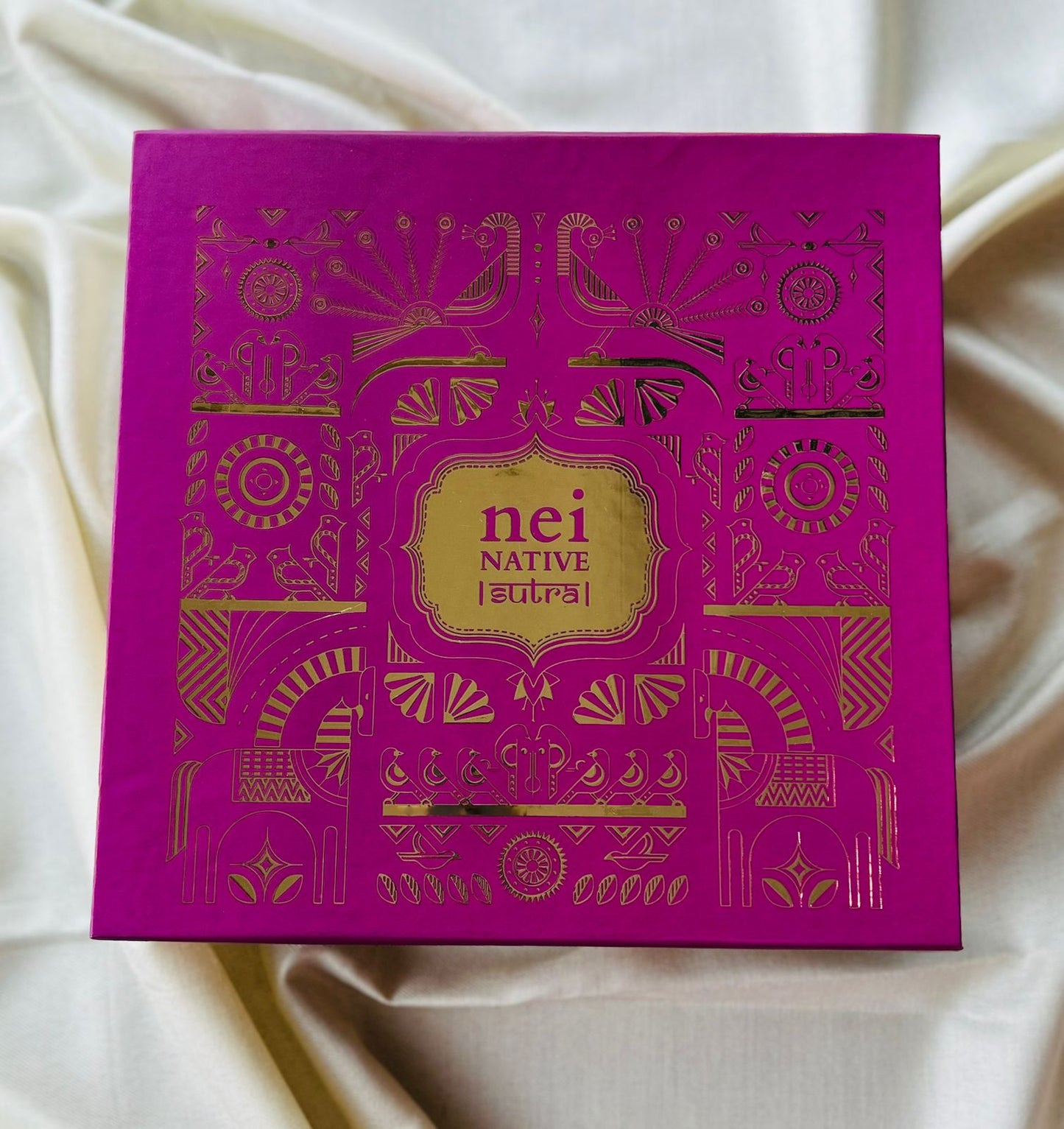 The Nei Native Sutra Box